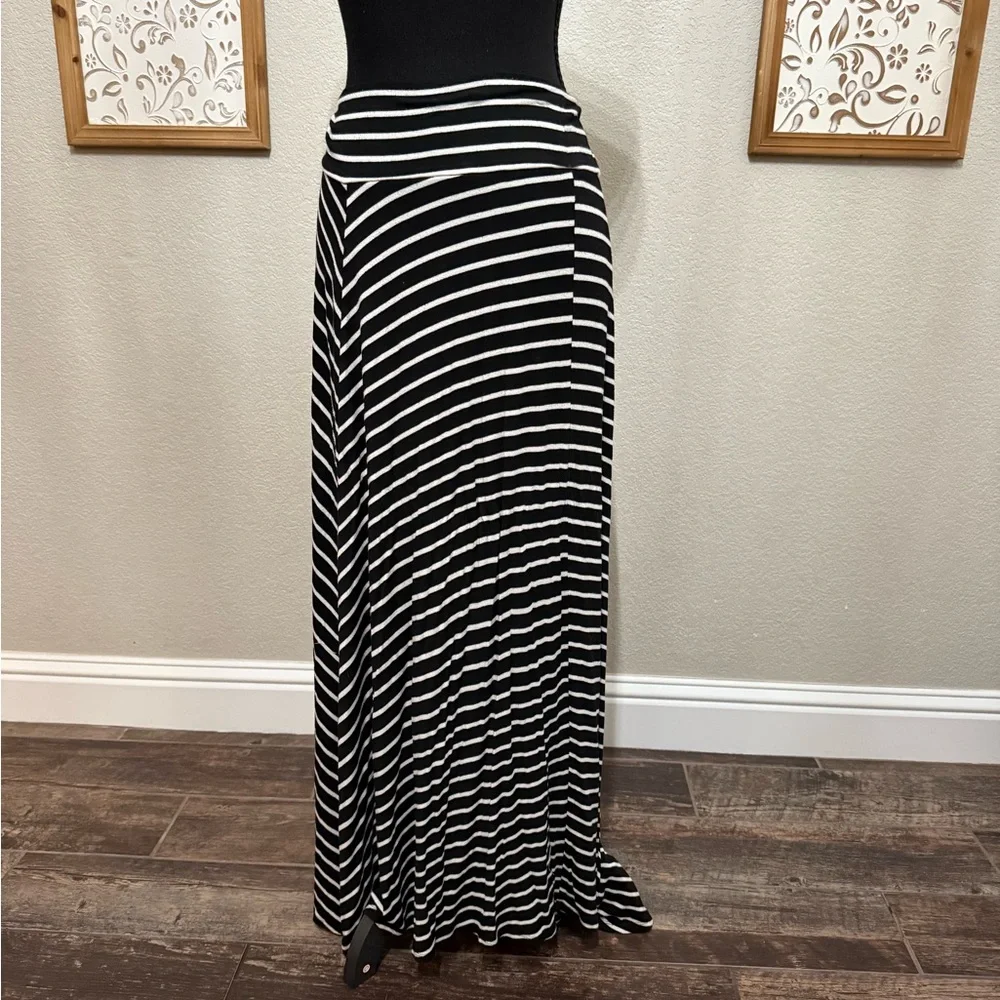 AB Studio Black and White Striped Maxi Skirt - Picture 1 of 2